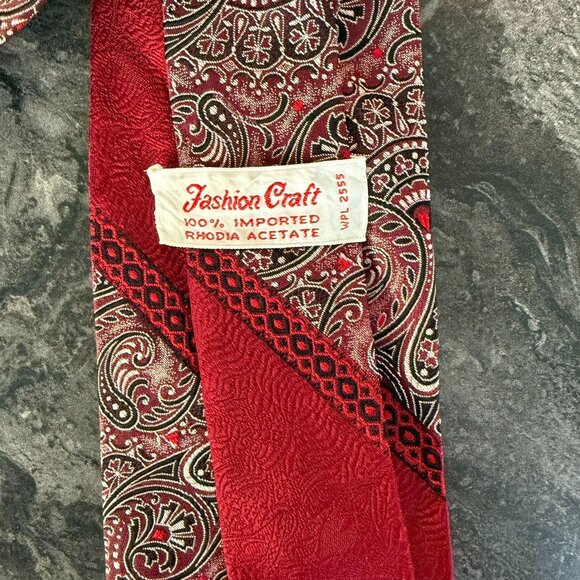 Vintage Fashion Craft Red Paisley Striped Tie Rockabilly Business Holiday - Picture 3 of 4